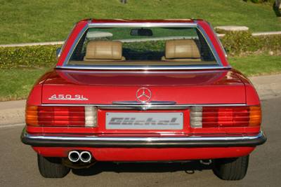 mercedes_benz_sl_w107_schraeg_1.jpg
