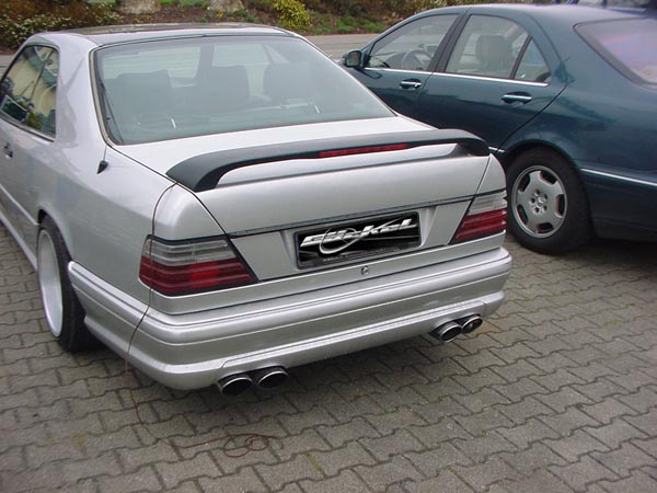 bausatz_Mercedes_E-Klasse_W124_Goeckel