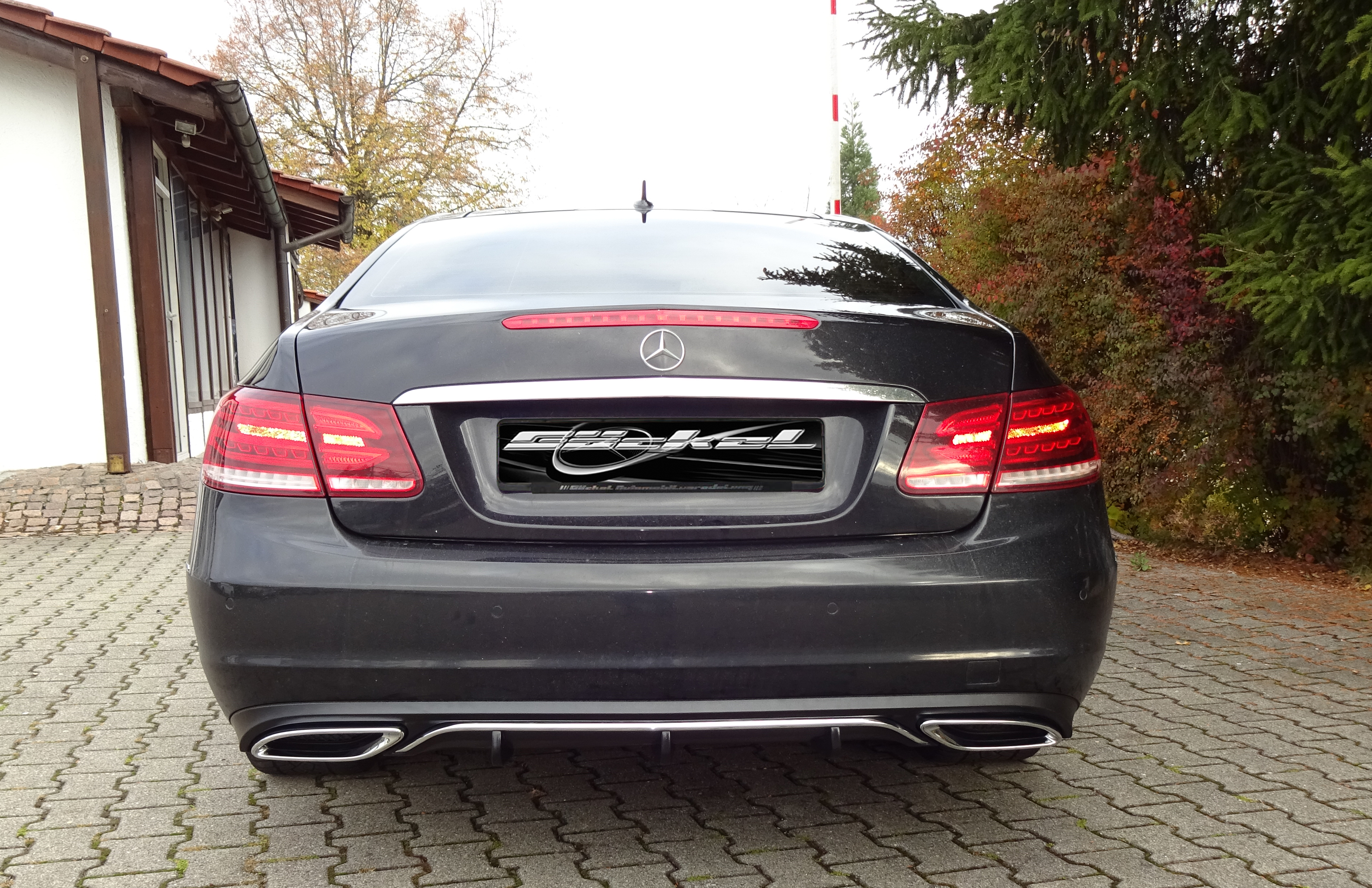 Mercedes Styling Mercedes Tuning Mercedes Benz Tuning E Klasse A207 C207 W207 Spoiler Zubehor Autozubehor Automobilveredelung Car Accessories Fur Ihr Mercedes Benz