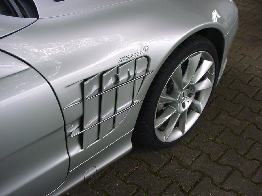 Sport_Kotfluegel_Mercedes-Benz_SL_R230142002.JPG