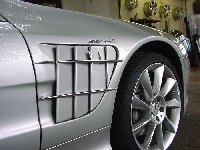 Sport_Kotfluegel_Mercedes-Benz_SL_R230132002.JPG