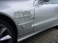 Sport_Kotfluegel_Mercedes-Benz_SL_R23052002.JPG