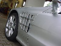 Sport_Kotfluegel_Mercedes-Benz_SL_R230782002.JPG